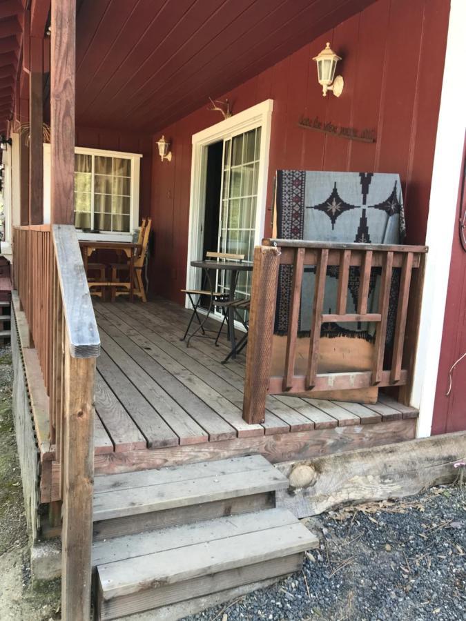 The Red Rooster Lodge Coulterville Esterno foto